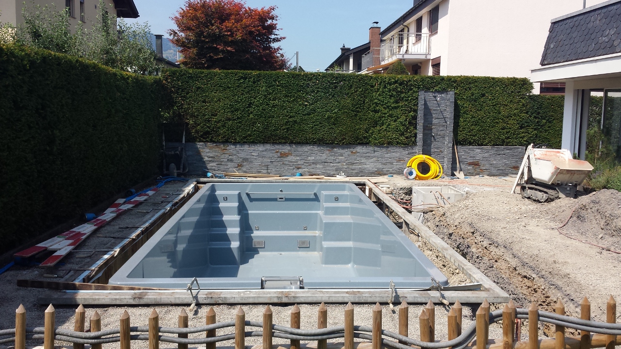 Schnelle Schwimmbadsanierung Mit Dem Becken In Becken System 02